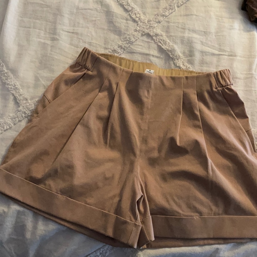 NWOT Lululemon shorts